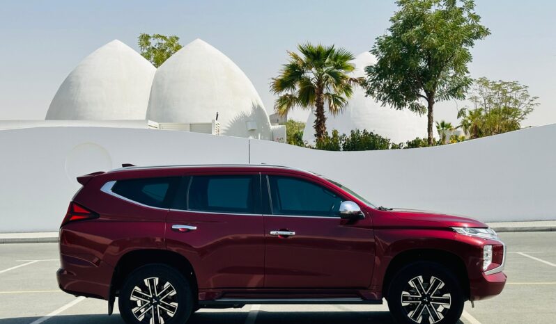Mitsubishi Montero Sport 2021 red full
