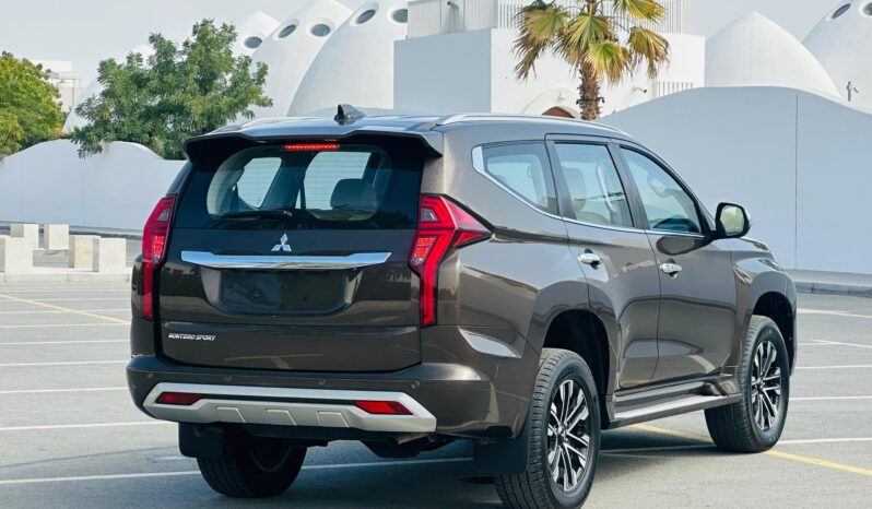 Mitsubishi Montero Sport 2021 Brown full